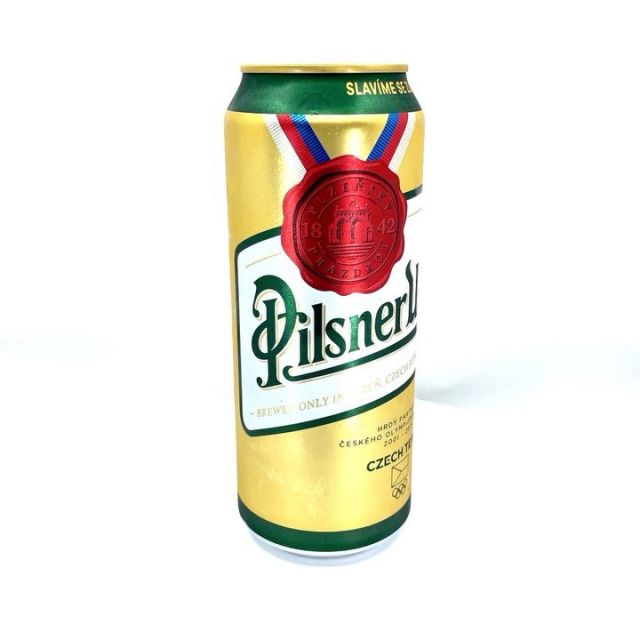 🍺 za🥇, aneb zlato za zlato. Tuto limitovanou edici pořídíte v @billa_cz 🍻 #dekujeme 
.
.
.
#beercan #pilsnerurquell #360photography #360video #pivo #beer